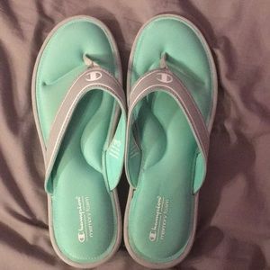 New without tags memory foam flip flops